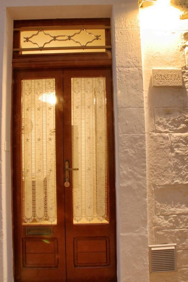 Casetta Nel Centro Storico Di Cisternino Exteriör bild