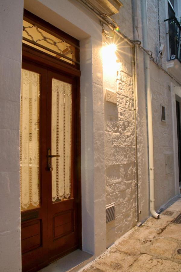Casetta Nel Centro Storico Di Cisternino Exteriör bild