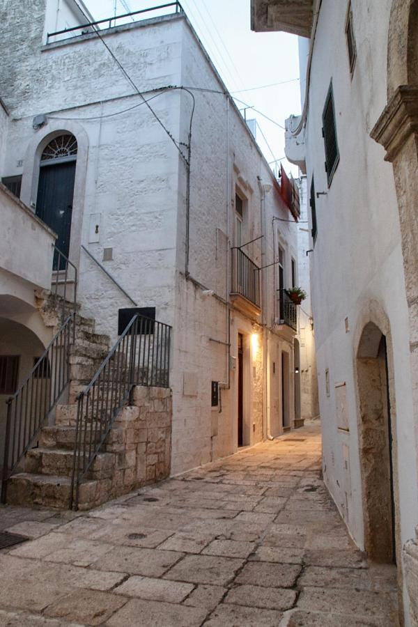 Casetta Nel Centro Storico Di Cisternino Exteriör bild